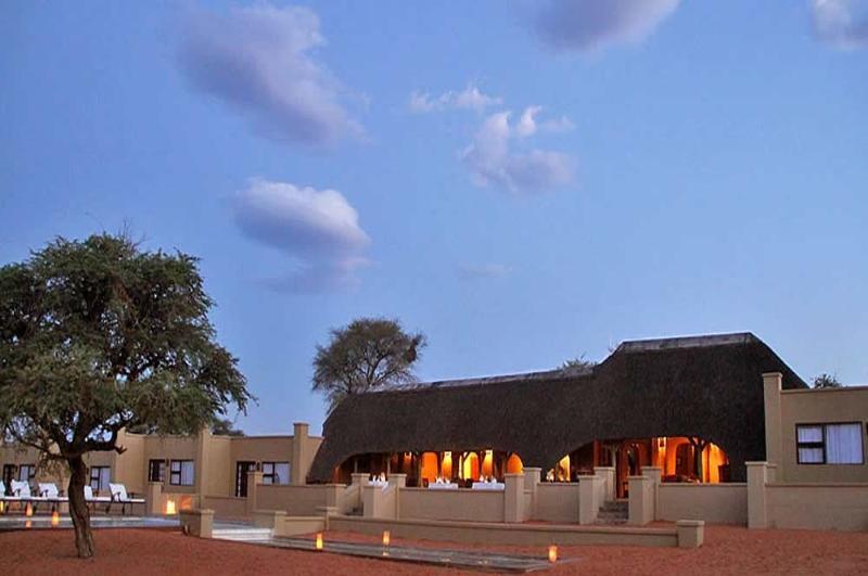 Camelthorn Kalahari Lodge Hoachanas Ngoại thất bức ảnh